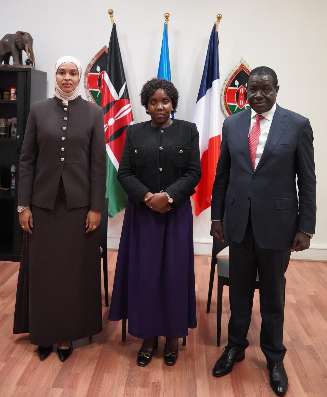 AMB. HOSTS SOLICITOR GENERAL AND PS FOR CULTURE